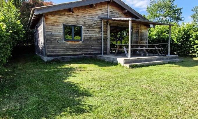 Pressignac Ski Chalet | Flower Lake Camping * - Comfort Chalet 50m² - 3 bedrooms + covered terrace + TV + oven for 6 people