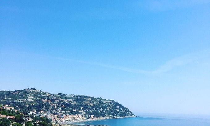 Bordighera Apartment | Flower riviera holiday house