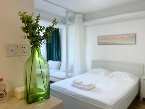 Huaihai Road Commercial Area Apartment | flowerzhaohuaxishi