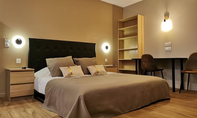 Moyen-Vernet Apartment | Fluidra: whirlpool bath, ground floor