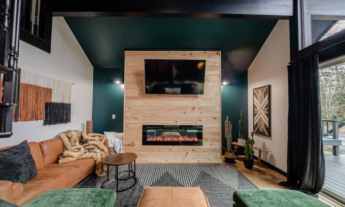 Branchport Cabin | FLX Chalet I Finger Lakes Retreat *Private Pond