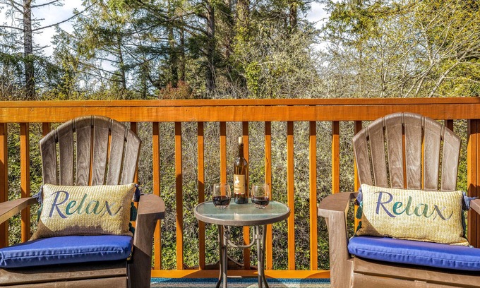 Grayland House | Fly Away to a Beachy Getaway at the Nest at North Cove