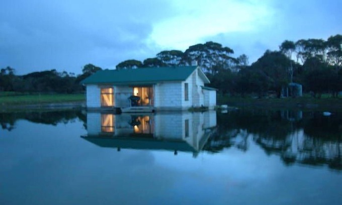 Allendale East Other | Fly Fishing Lodge - Stay only or go fishing