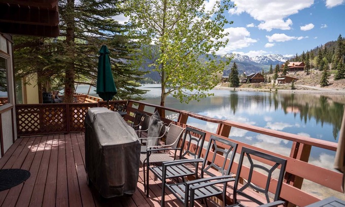 Lake City House | Fly Rod Inn - North Shore #4 - Townhome on the Shore of Lake San Cristobal