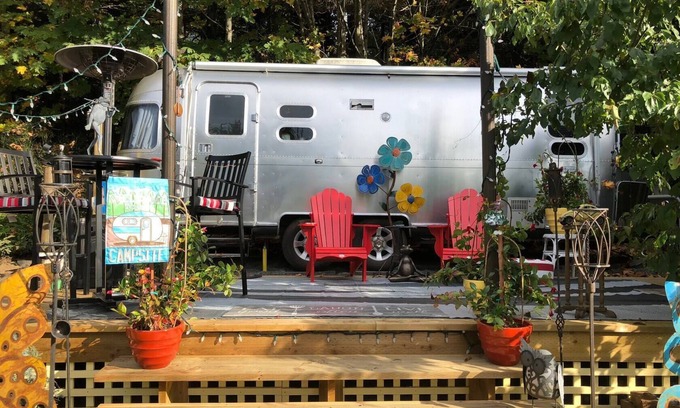 Cordova Bay House | Flying Cloud Airstream at Elk Lake