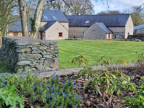 Menai Bridge House | Fodol Cottages