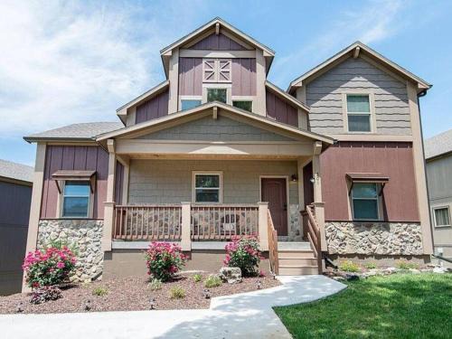 Hollister House | Foggy Bay Hideaway Perfect location. Check it out!