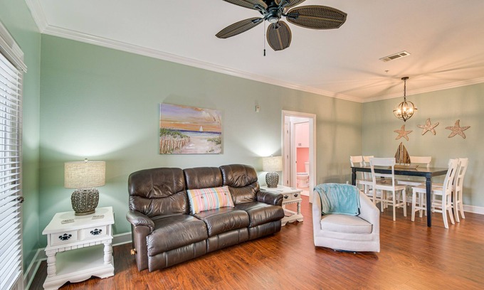 Foley Condo | Foley Condo w/Pool Access: 10 Mi to Gulf Shores!