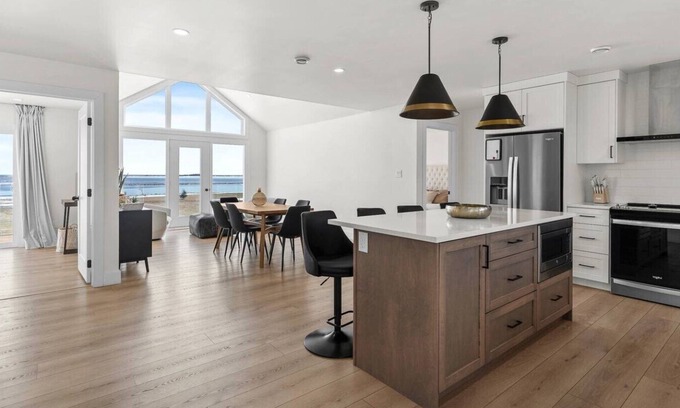 Alberton House | Foley’s Harbour House