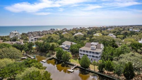 Debordieu Colony House | Folk Art Oasis home by Peace Vacations