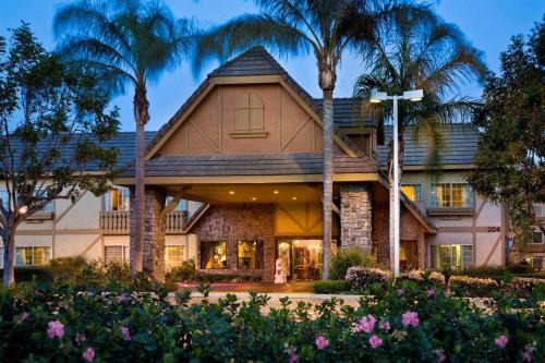 Ontario Hotel | Folk Inn Ontario Airport
