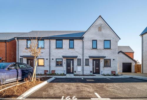 Folkestone House | Folkestone Retreat, Free parking