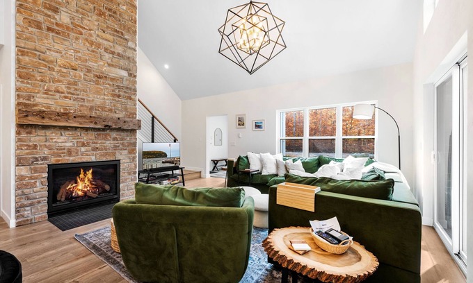 Gills Rock House | Folklore Woods-Modern, Accessible, and Wooded Ellison Bay Retreat with Fireplace, BBQ and More!