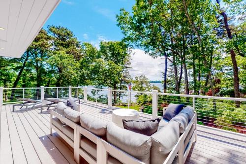 Yarmouth Port House | Follins Estate