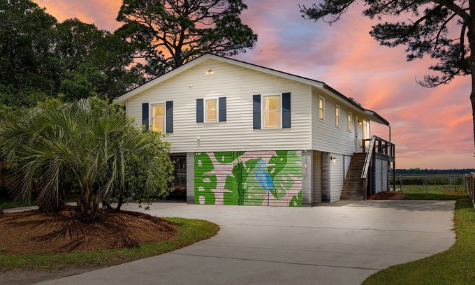 Folly Beach House | Folly Beach Home with Water Views + Bikes!