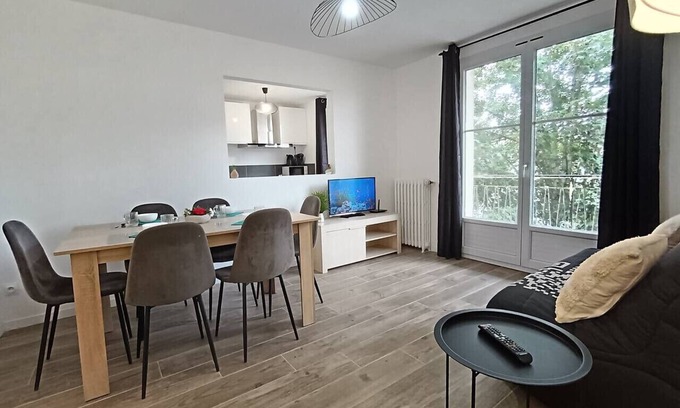 Fontainebleau Apartment | Fontaine belle eau 3 berths