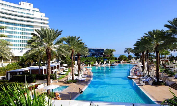 Seybold House | Fontainebleau Sorrento Tower lll Private Pool View Junior Suite