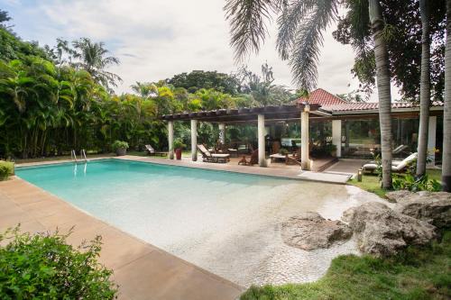 Los Lagos Villa | Fontana di Rosa, African Style Villa Casa de Campo