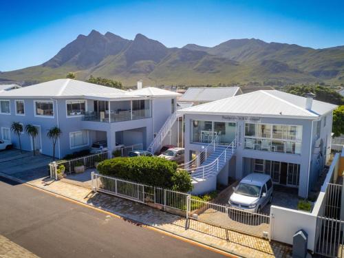 Kleinmond House | Footprints in Kleinmond
