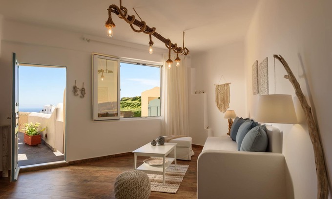 Messaria House | For All Seasons Mansion - Superior Cave Apartment