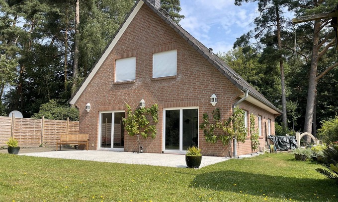 Ehestorf Apartment | Forest Apartment 'Hamburg 1' with Wi-Fi
