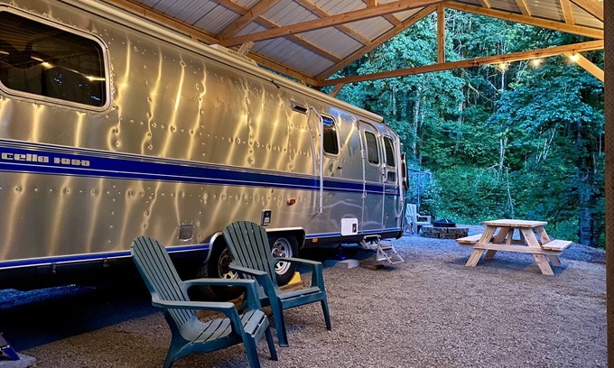 Boring House | Forest Bathing Retreat