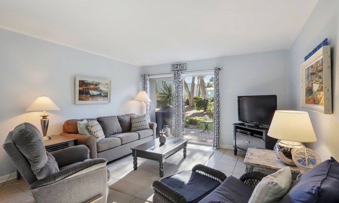 Hilton Head Island House | Forest Beach Townhome 2BR/1.5 Bath Pet Friendly and 1 Block from the Beach