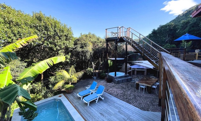Keurboomstrand Villa | Forest Escape w/Pool, Jacuzzi & Pizza Oven