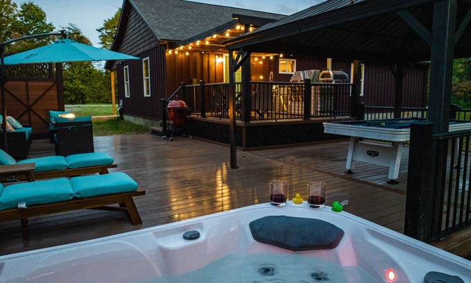Hico Cabin | Forest Gap - Pizza oven, hot tub, EV charger