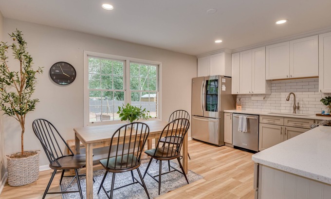 Forest Hills House | Forest Hills Cottage! Central location!