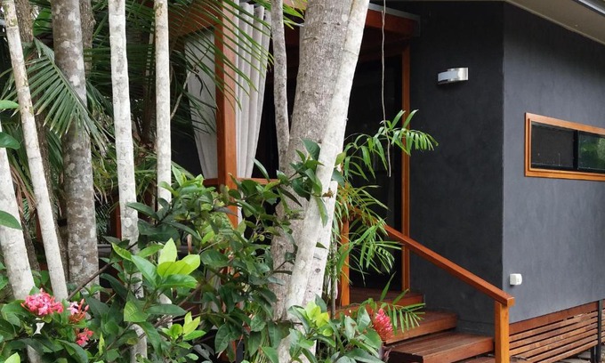 Captain Creek House | Forest Lodge: Little Villa