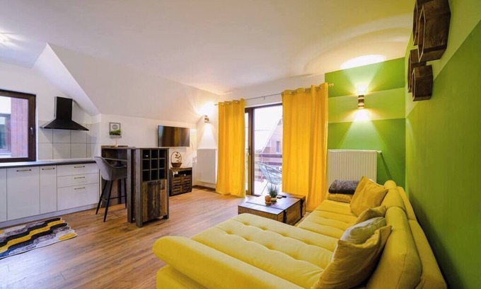 Poiana Tapului Apartment | Forest Nest with mountain view