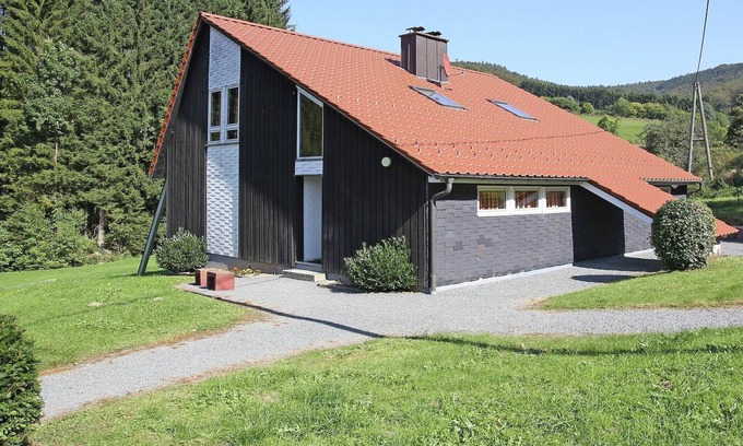 Untervalme House | Forest Retreat for 8 Guests