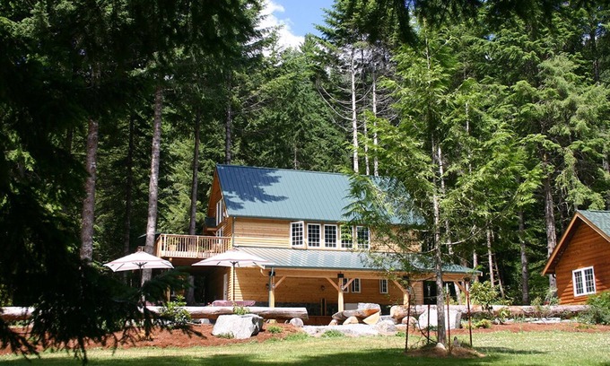 Ashford Cabin | Forest Retreat Cabin is meant for gathering. . . families, friends or business.Children welcome. Smell the fresh air! Inspire the fresh thinking! Private hot tub on back deck. BBQ, big deck, fabulous views