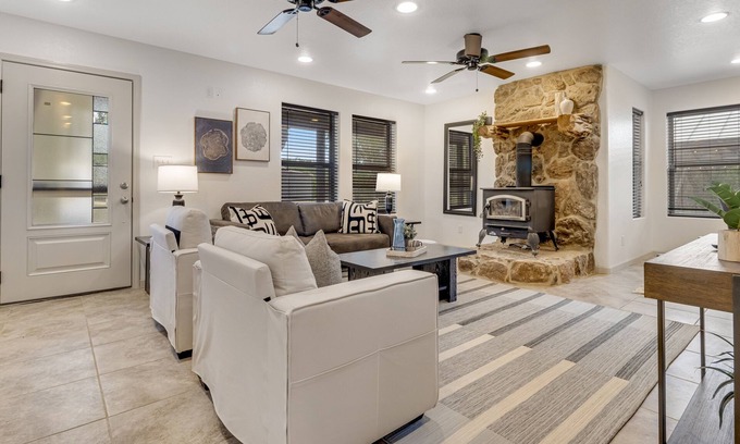 Blanco House | Forest Retreat - Houston House | House in Blanco