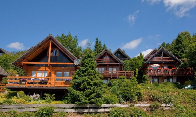 Bournoufay House | Forestside Chalet with Charm