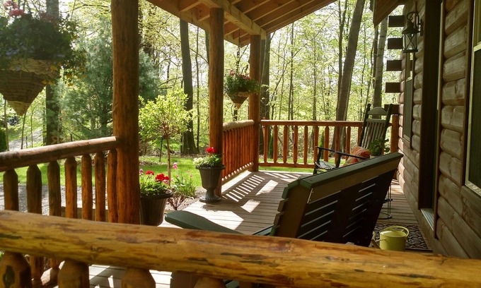 Mesopotamia Cabin | Forever spring cabin