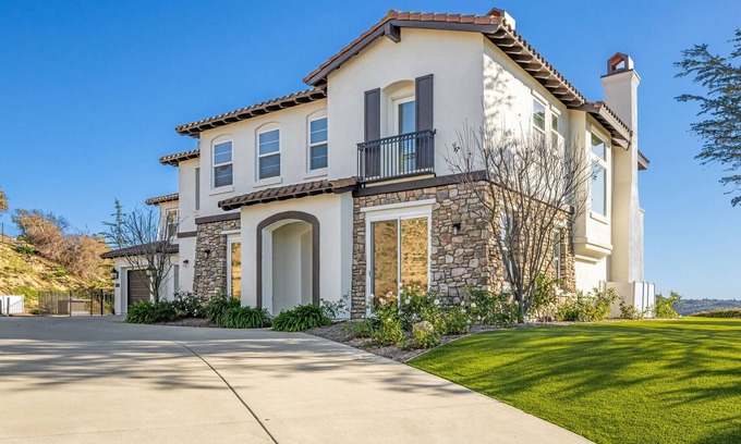 Bonsall House | Forever View Villa - 4660 sf Hilltop Hideaway, Views to the Ocean, Gated Privacy