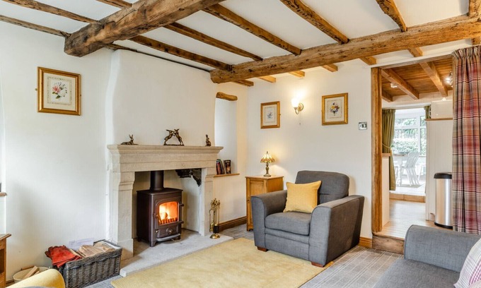 Tideswell House | Forget-Me-Not - Two Bedroom House, Sleeps 4