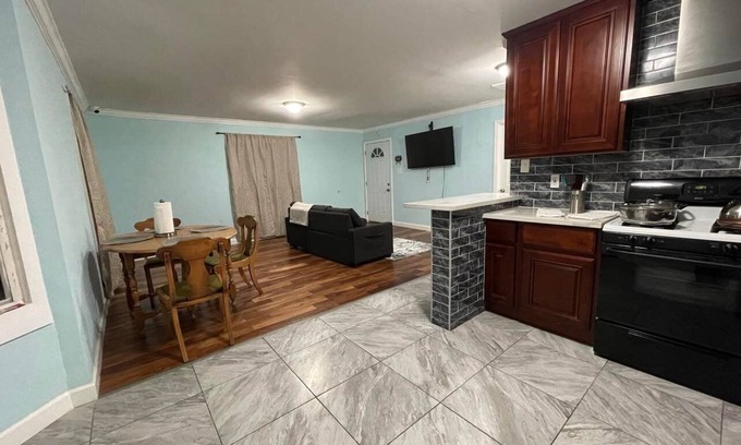 Oakland House | Forget your worries and enjoy this unique and peacefull place