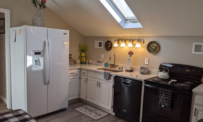 Bucyrus House | Former Dairy Barn Loft Apartment