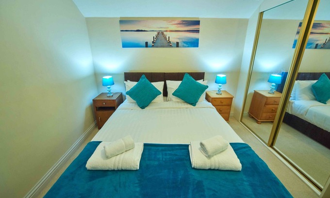 Canterbury House | Forrester House with Free Parking