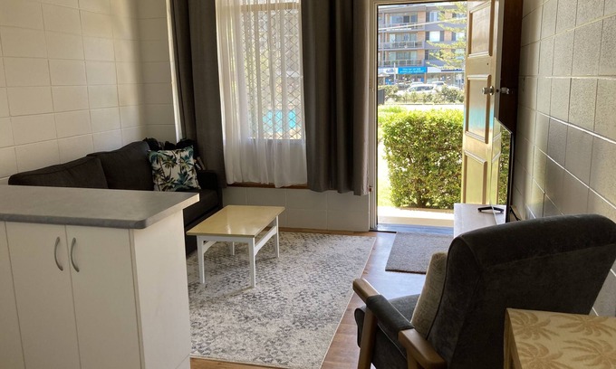 Forster Apartment | Forster Holiday unit - Short walk to Main Beach