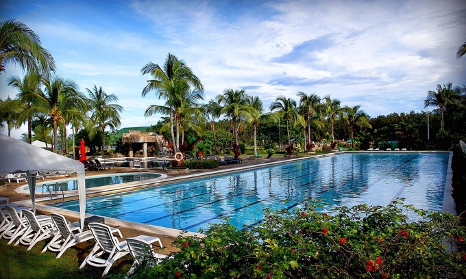 Laoag Resort | Fort Ilocandia Resort Hotel