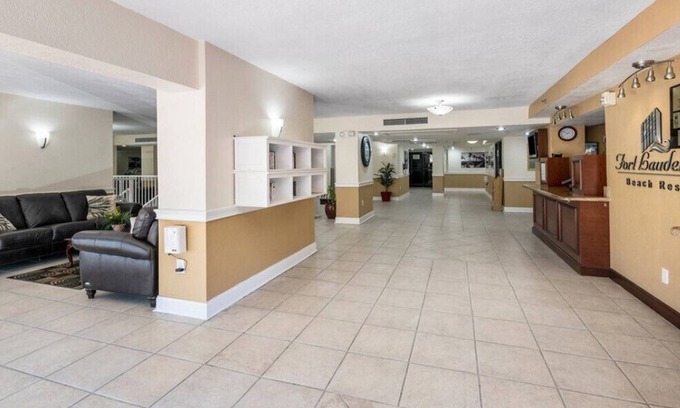 Birch Park Finger Streets Resort | Fort Lauderdale Beach Resort - Studio W/Partial Kitchen