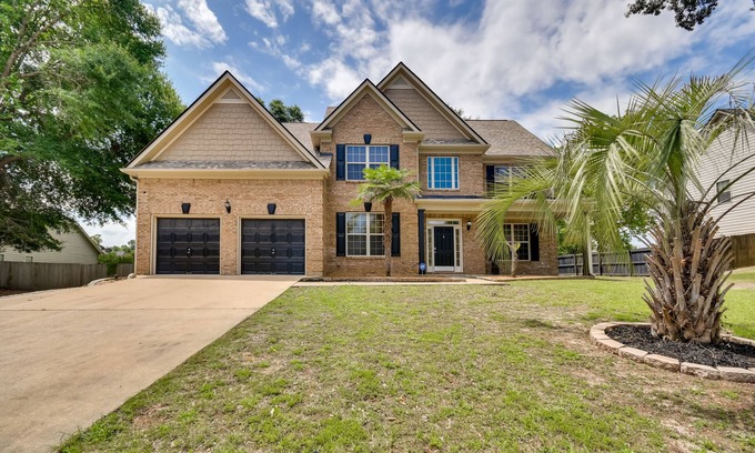 Fort Mitchell House | Fort Mitchell Vacation Rental w/Home Office!