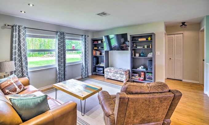 Lakewood Park House | Fort Pierce Retreat w/ Private Pool + Kayak!