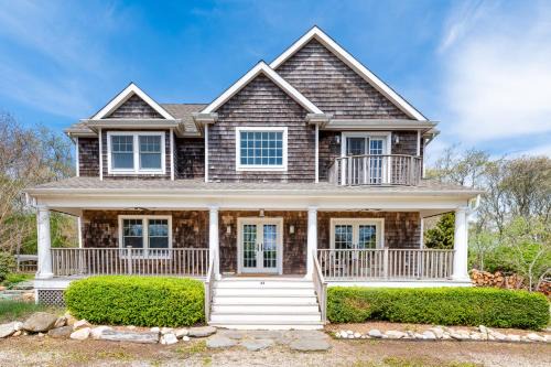 Montauk House | Fort Pond Paradise