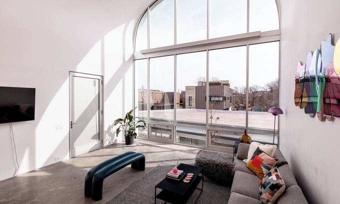 Fort Worth House | Fort Worth Favorite – Artful Loft Near Dining