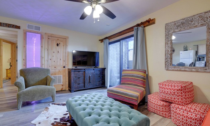 Fort Worth Apartment | Fort Worth Home w/Patio: 5 Mi to Dtwn!